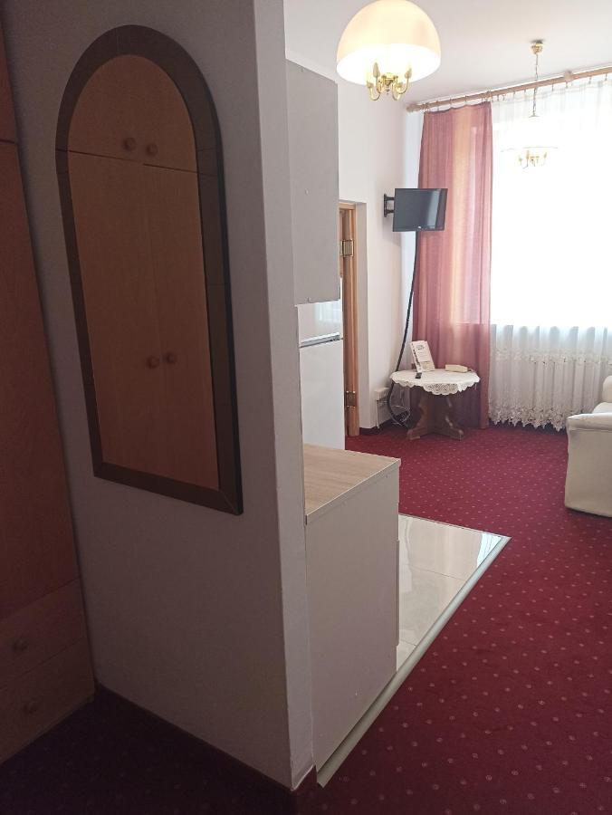 Centrum Konferencyjne Ibib Pan Warschau Buitenkant foto