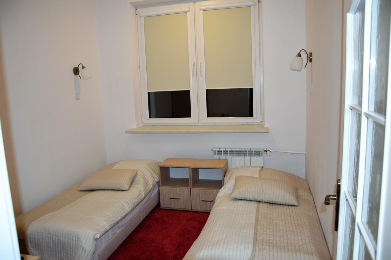 Centrum Konferencyjne Ibib Pan Warschau Buitenkant foto