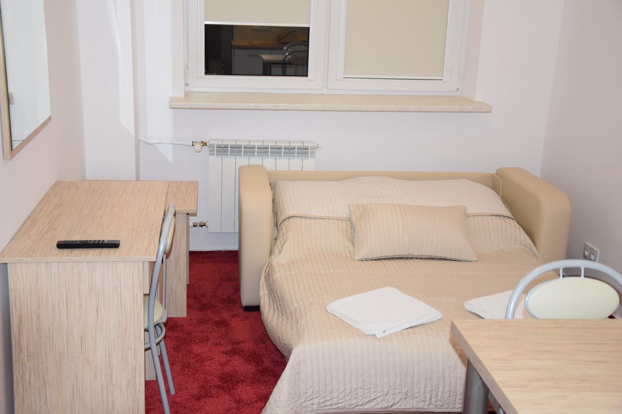 Centrum Konferencyjne Ibib Pan Warschau Buitenkant foto
