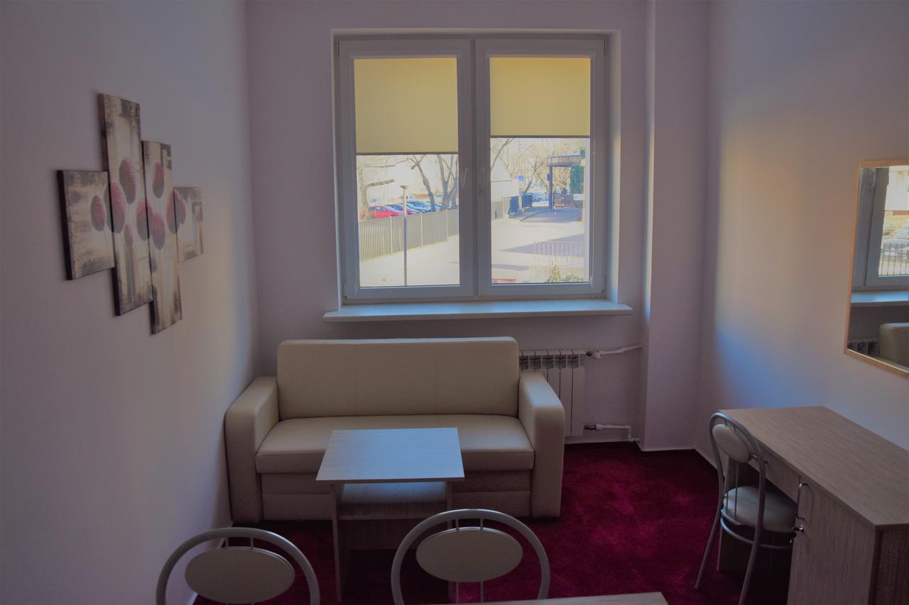 Centrum Konferencyjne Ibib Pan Warschau Buitenkant foto