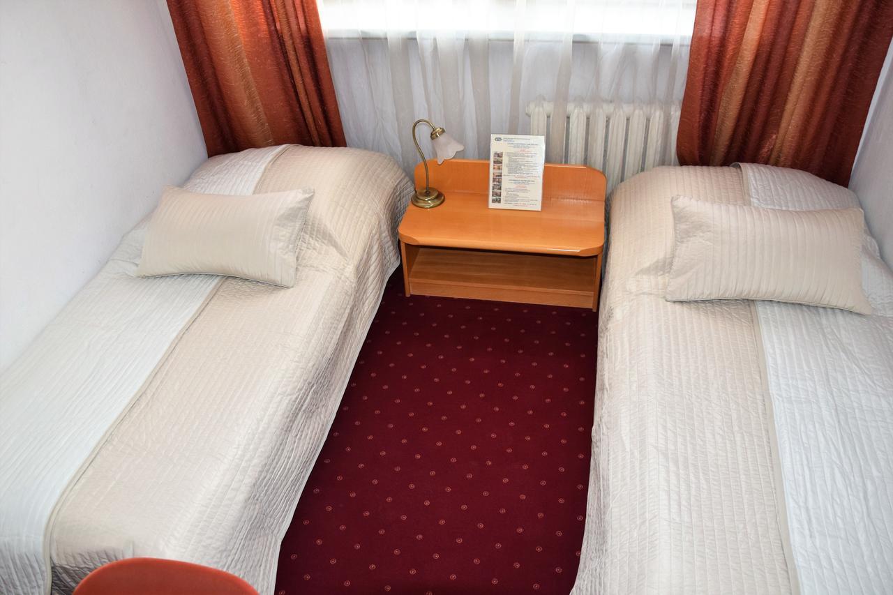 Centrum Konferencyjne Ibib Pan Warschau Buitenkant foto