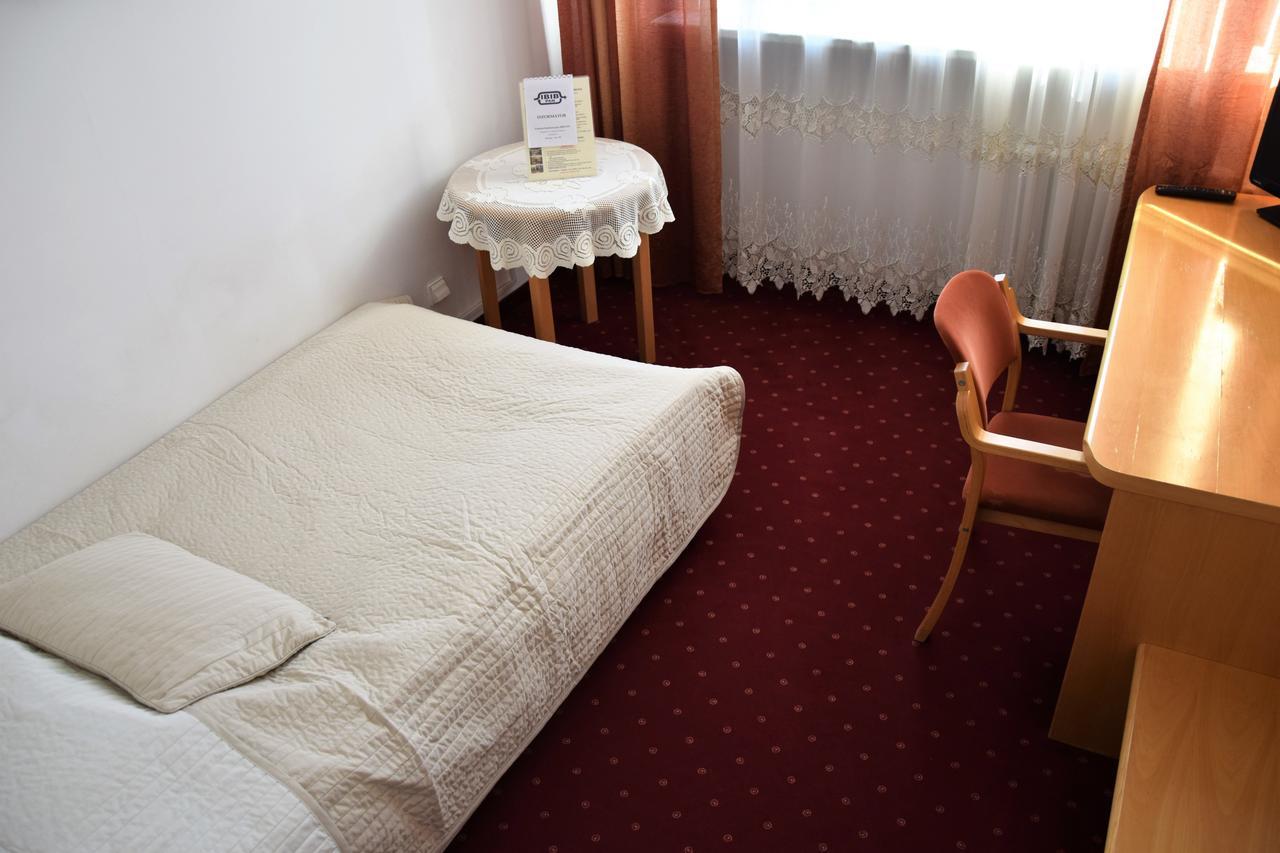 Centrum Konferencyjne Ibib Pan Warschau Buitenkant foto